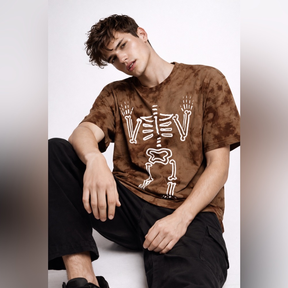 🩻 NWOT! Skeleton Brown Tie Dye Tshirt
